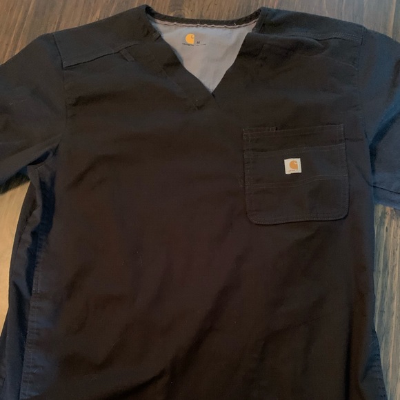 Five scrub and tops - Picture 3 of 5